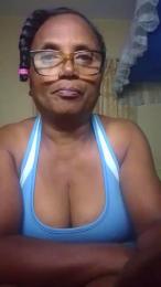 momsexy_xxx — Cam4 stream photo (Apr 2026)
