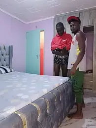 Bantanaboy3 — webcam model online on stripchat