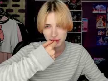 sweet_peach__ — webcam model online on chaturbate