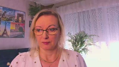 VanessaLUX — Cam4 stream photo (Apr 2026)