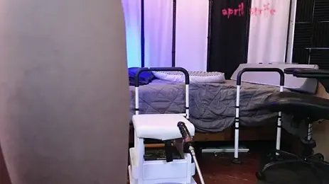 April_Strife — webcam model online on stripchat