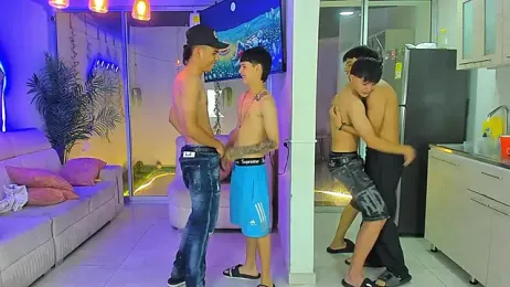 Houseofwarrios — Stripchat stream photo (Apr 2026)