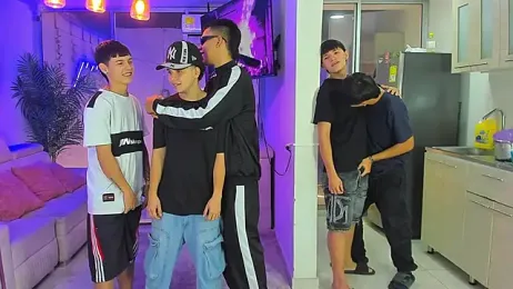 Houseofwarrios — Stripchat stream photo (Apr 2026)