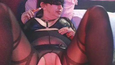 varekai70 — webcam model online on cam4