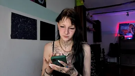 BlueVelvetBat — webcam model online on stripchat