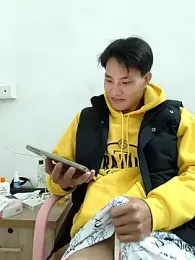 BlueSky-7 — Stripchat stream photo (Jan 2025)