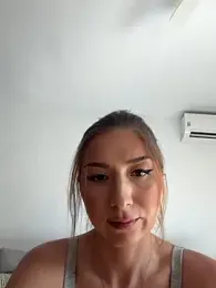 StracciaStella- — Stripchat stream photo (Aug 2026)