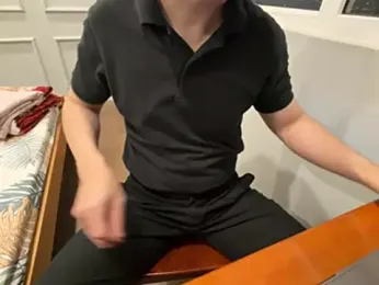 17Komodo — Stripchat stream photo (Sep 2026)