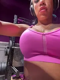 LushianaFitness — webcam model online on stripchat