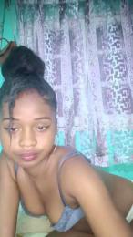 charlne_fun — Cam4 stream photo (Apr 2026)