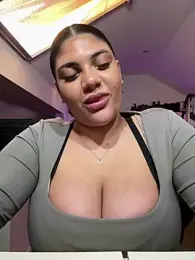 MinaKhalina — webcam model online on stripchat