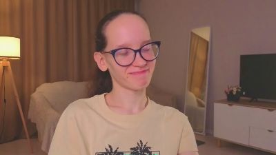 LeilaDurow — Cam4 stream photo (May 2026)
