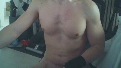 chicojovenes — webcam model online on cam4