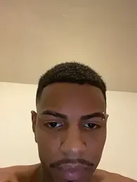 Guzdick — webcam model online on stripchat