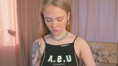 LinhMadeiros — webcam model online on cam4