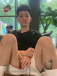 liqi_520 — webcam model online on stripchat