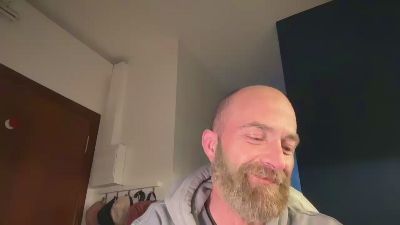 alroca82 — Cam4 stream photo (May 2026)