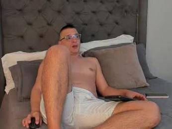 antonellatinx — webcam model online on chaturbate