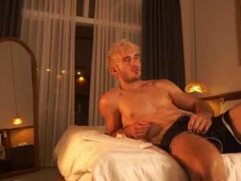 paul_rubini — webcam model online on chaturbate