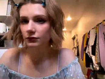 AideWaddick — webcam model online on bongacams