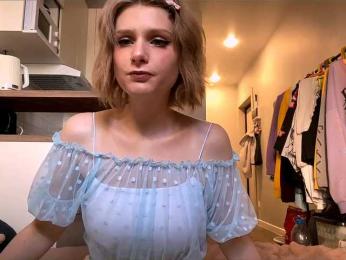 AideWaddick — webcam model online on bongacams