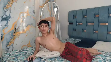 PRETTY_FEM — Stripchat stream photo (Apr 2026)