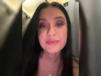 EvaRoughe — webcam model online on bongacams