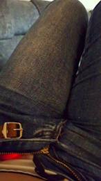 isabella323 — webcam model online on cam4