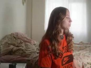 hotchillylovers — Chaturbate stream photo (Aug 2026)