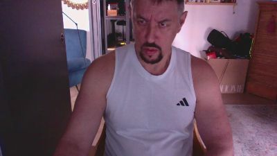 trouarempli — webcam model online on cam4