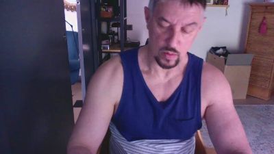 trouarempli — webcam model online on cam4