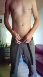 devoterboy4 — webcam model online on cam4