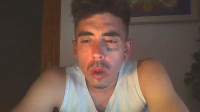 Ilian7777777 — Cam4 stream photo (May 2026)