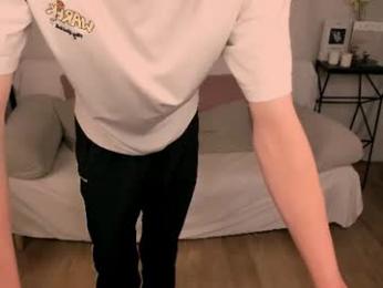 andyjey_ — Chaturbate stream photo (Aug 2026)