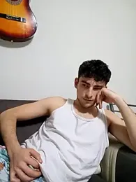 Yasinyasin7 — Stripchat stream photo (Apr 2026)