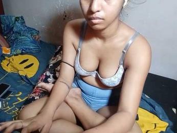 TaraVij — webcam model online on bongacams