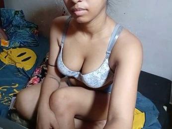 TaraVij — webcam model online on bongacams