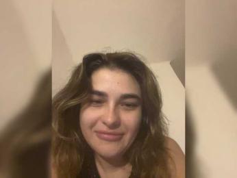 Evelinad — webcam model online on bongacams