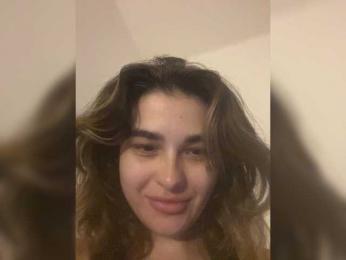 Evelinad — webcam model online on bongacams