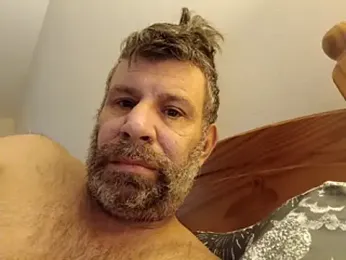 stud2512 — webcam model online on stripchat