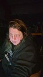 chattehumide2 — webcam model online on cam4