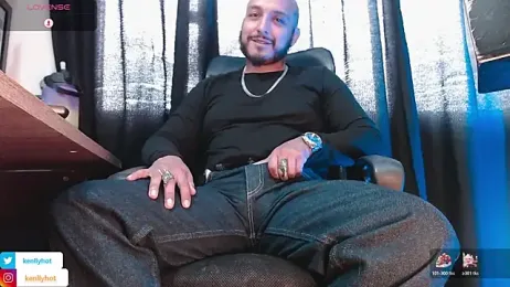 KenllyH — Stripchat stream photo (Jan 2026)