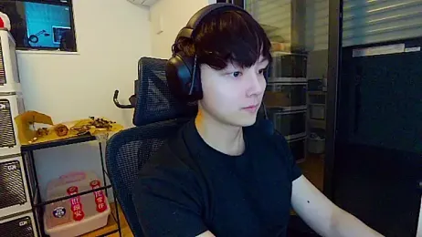 Tkcqcc — Stripchat stream photo (May 2026)