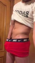 Nessquirt — webcam model online on cam4