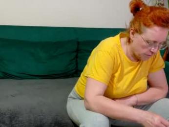 joannaandneighbour — Chaturbate stream photo (Apr 2026)