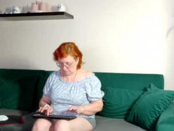 joannaandneighbour — Chaturbate stream photo (Apr 2026)