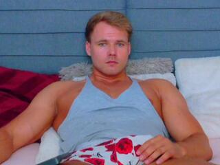 Robin Rieff — webcam model online on flirt4free