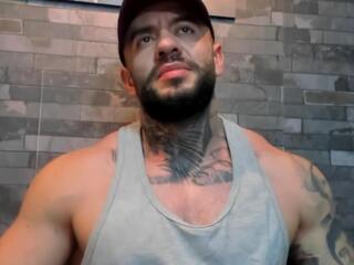 Bruce Dallas — flirt4free