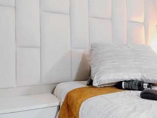 emmajonees — Camsoda stream photo (Apr 2026)