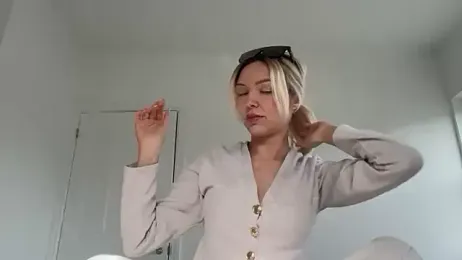 lolableux — Stripchat stream photo (Apr 2026)